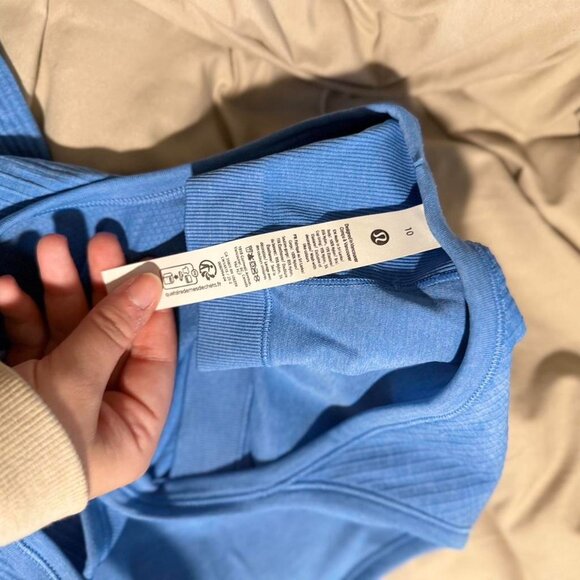 Like New Lululemon Women's Blue Ebb to Street Tank Top Size 10 - Picture 3 of 3
